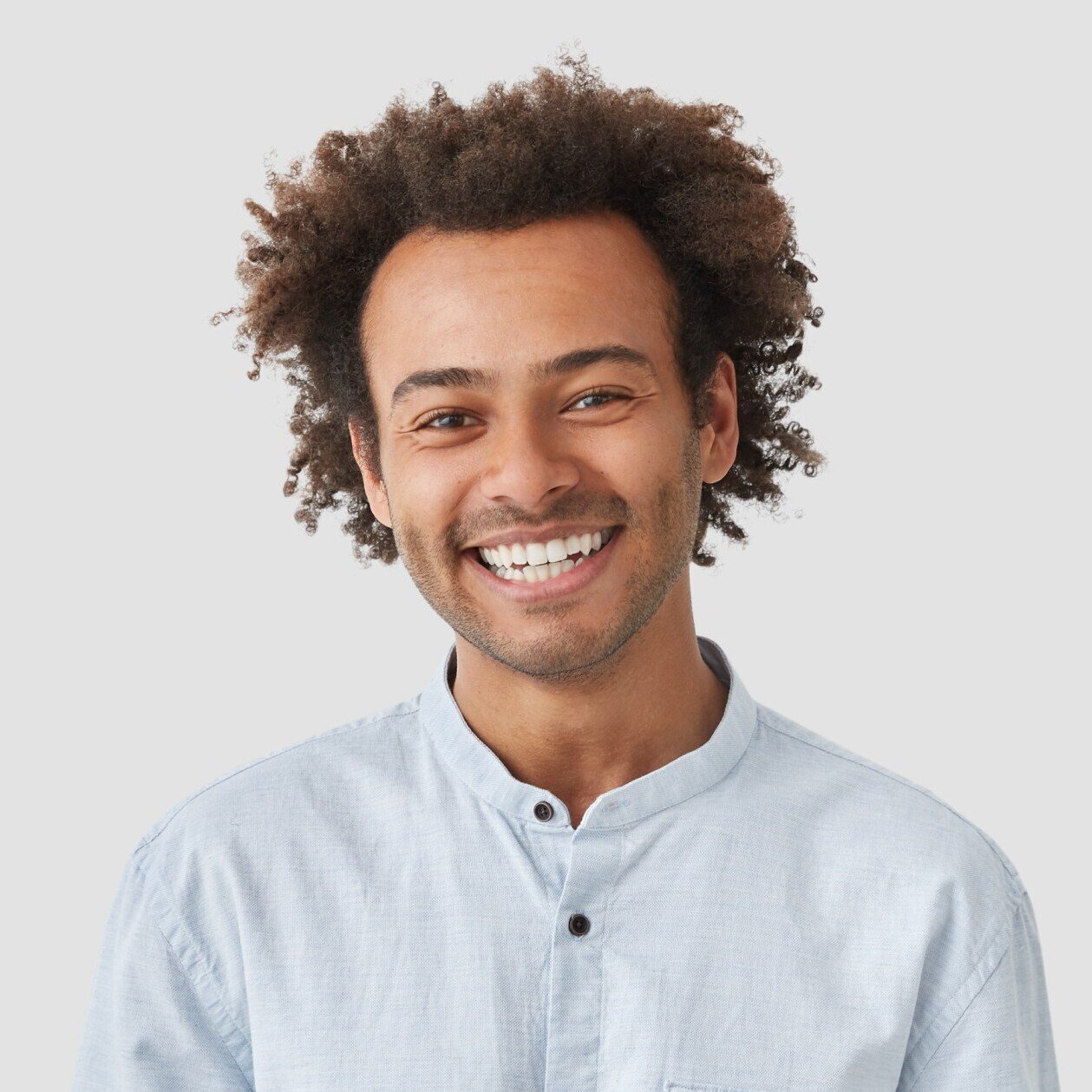 waist up portrait of cheerful handsome african ame kzcgbd 1.jpg